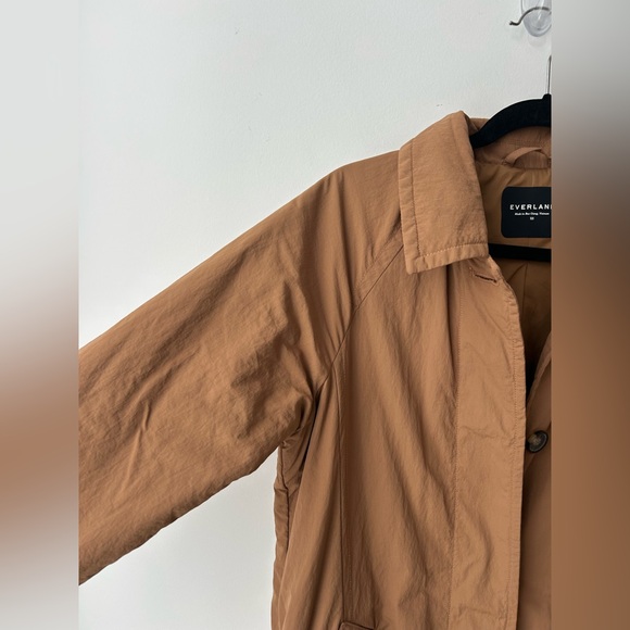 Everlane The Mac Coat Light Insulated Puffer Maxi in the color "Ash Brown - Picture 6 of 11